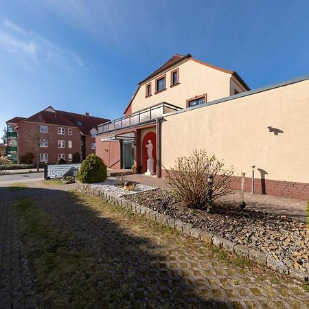 Haus Diana - Perlhuhn Apartment Waren  Bagian luar foto